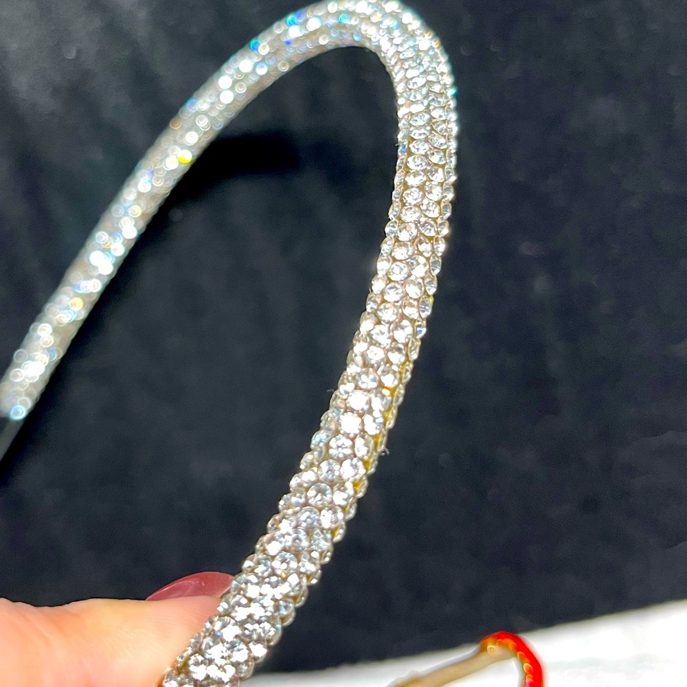 Rhinestone Beaded and crystal headband -very pretty, standard size
